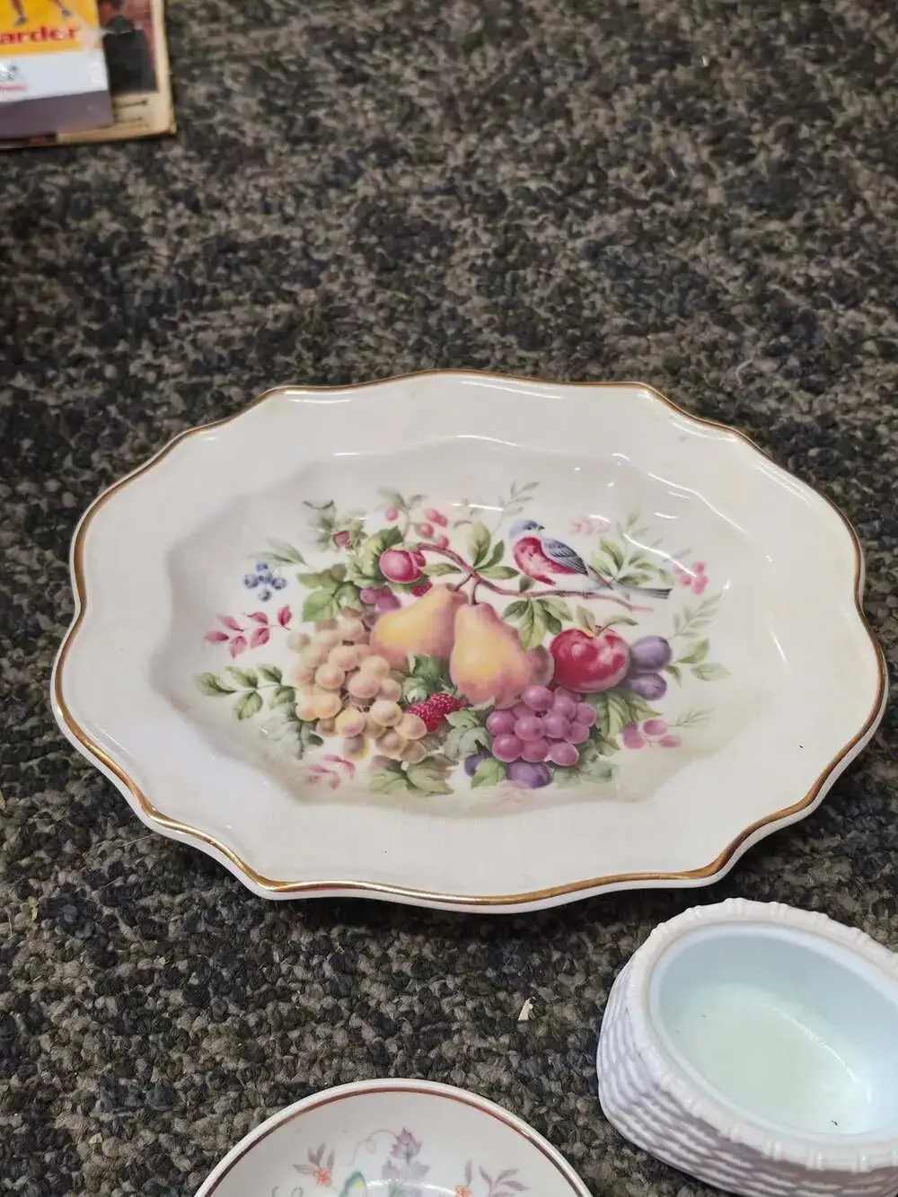 Avon Nature Bountiful Ceramic Dish Collection